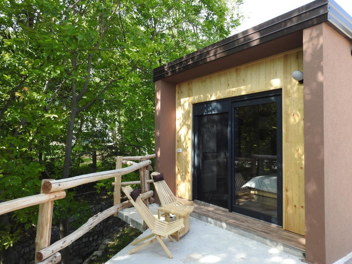 Pocitniski Hisici - Small Holiday Houses Ajdovščina Exteriér fotografie