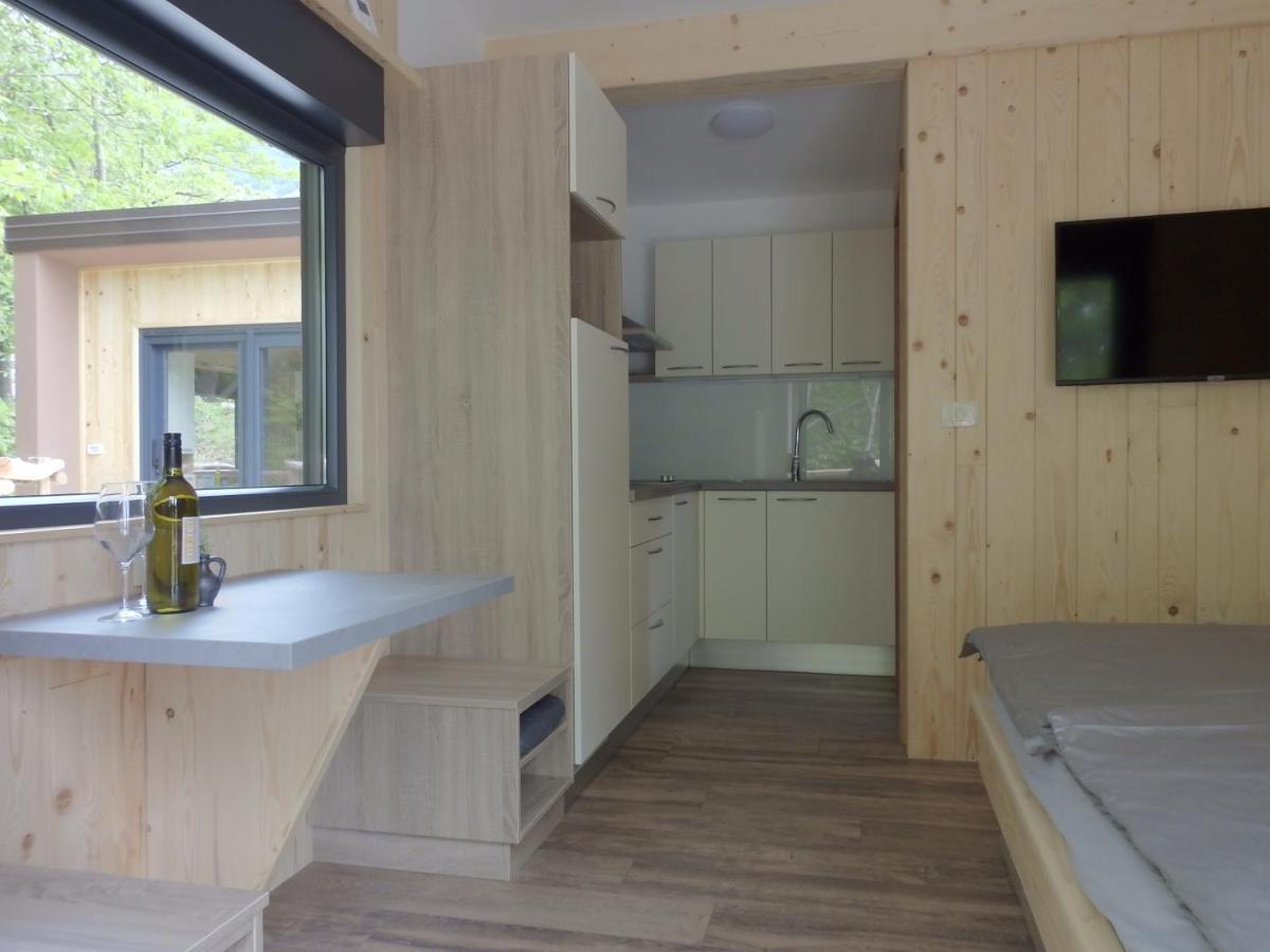 Pocitniski Hisici - Small Holiday Houses Ajdovščina Exteriér fotografie