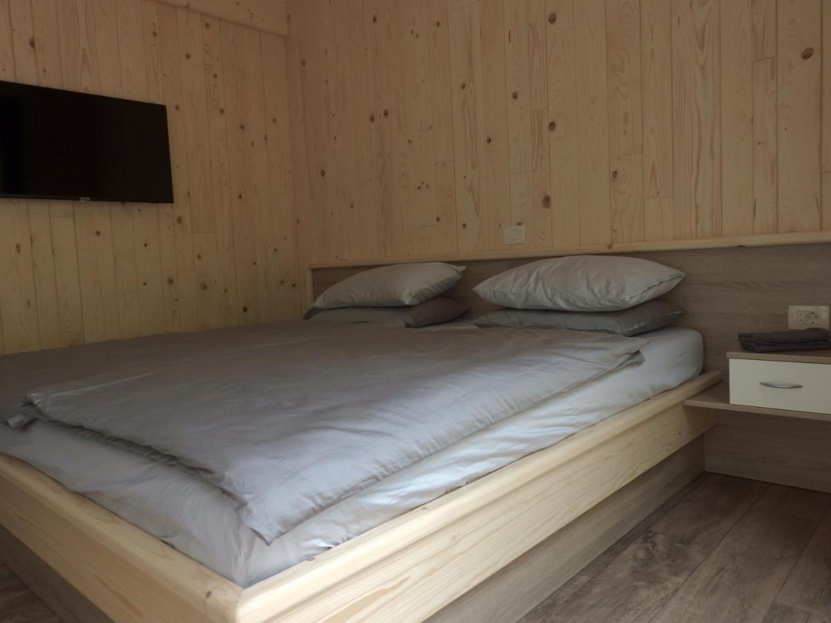 Pocitniski Hisici - Small Holiday Houses Ajdovščina Exteriér fotografie